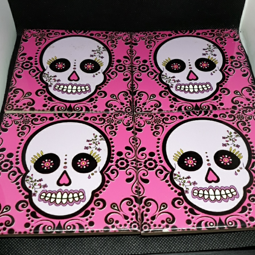 4 ceramic skull coasters